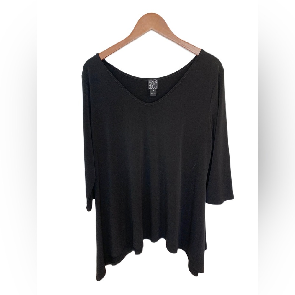 Clara Sun Woo Women’s Top 1X Black Asymmetrical Hem V Neck Flowy Minimalist USA
